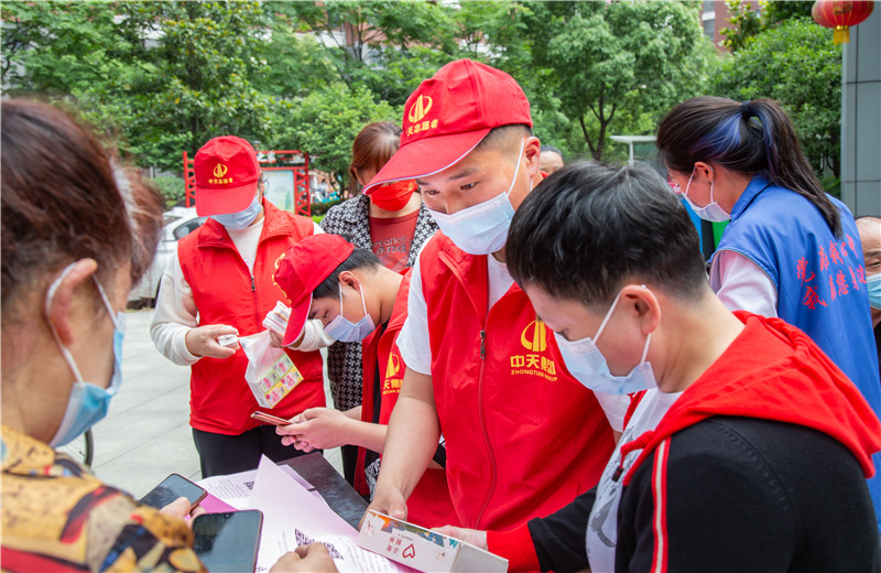 2022年4月，为支持武汉“三天两检”抗疫工作，19体育平台（中国）官方网站六建万科黄金口项目部为所在辖区捐赠了20顶帐篷。同时组织起19体育平台（中国）官方网站志愿者队伍，在采样现场为社区居民提供服务